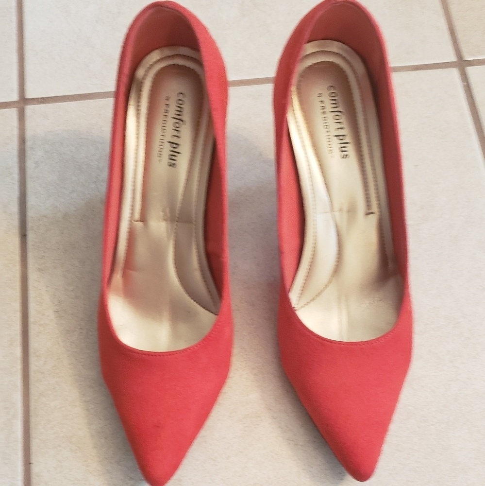 Pointy Closed Toe Faux Suede Low Mid Kitten heels